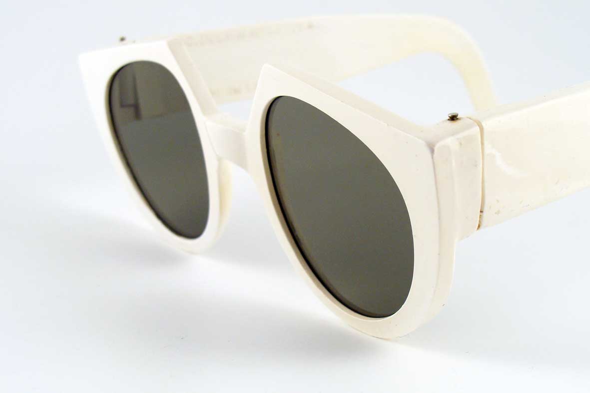 vintage sunglasses : womens : 1940's marked MADE IN ENGLAND